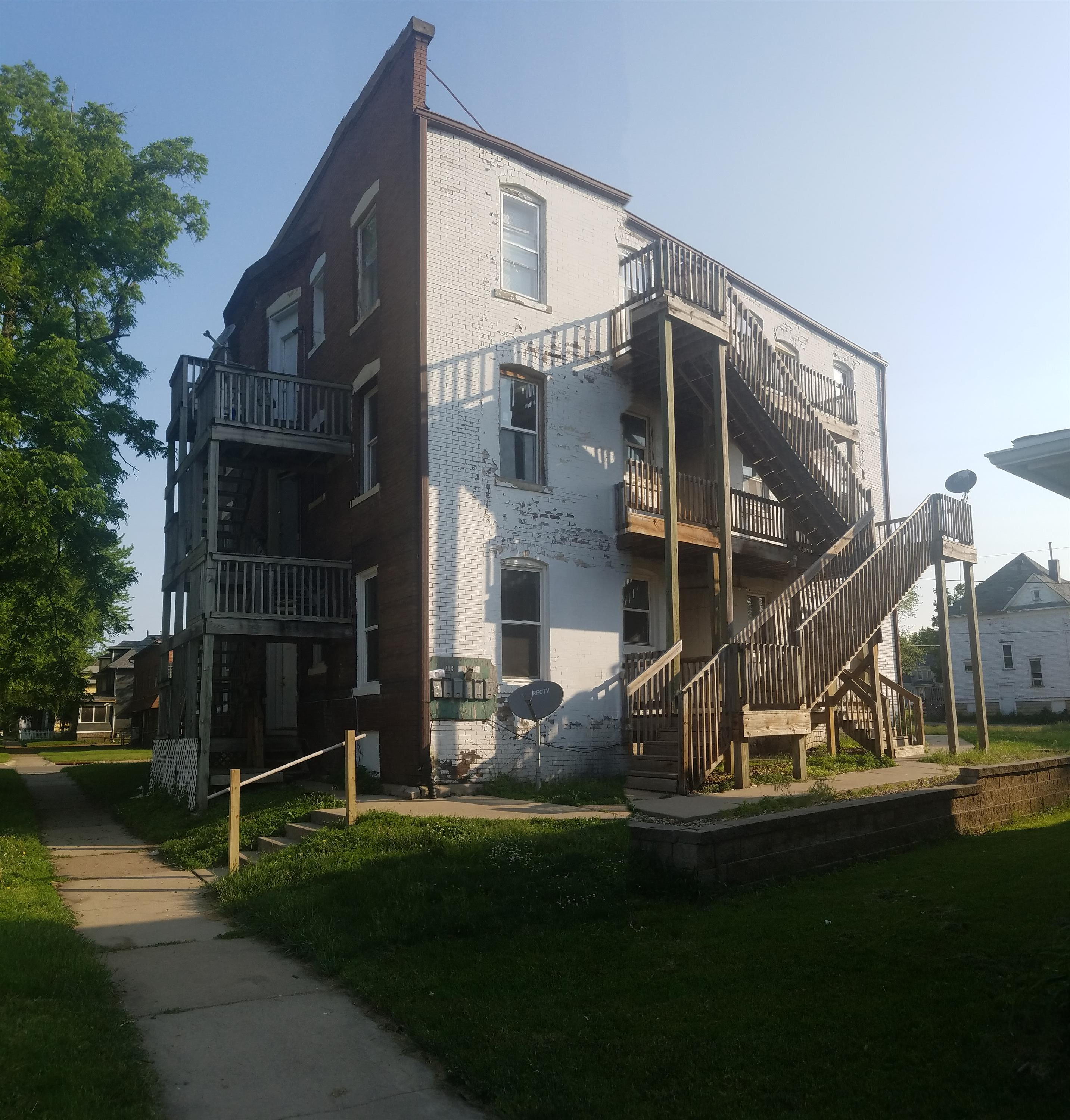 403 Locust Street #8