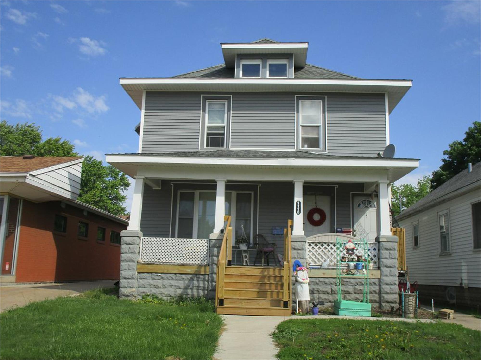 1118 W 4th Street